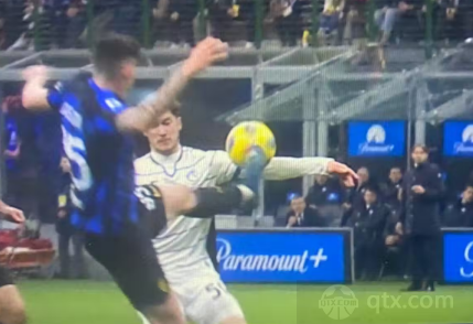 她曾面临比 她曾面临比