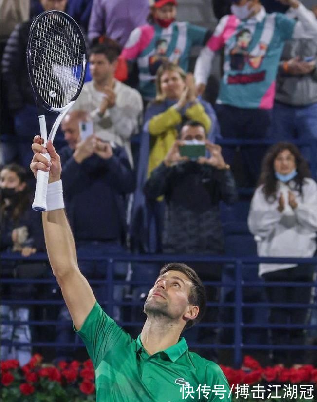 在很多球迷 在很多球迷